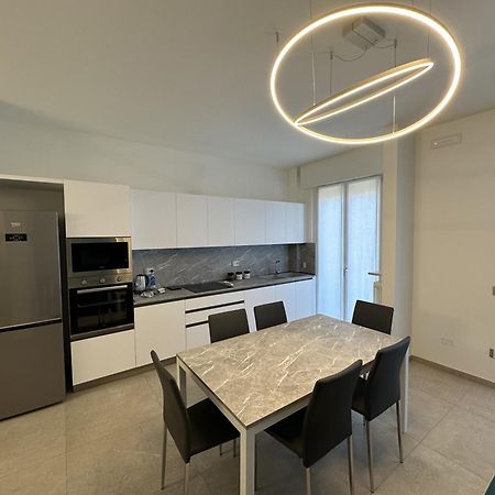 Appartamento Deluxe Fronte Ospedale ليغناغو المظهر الخارجي الصورة